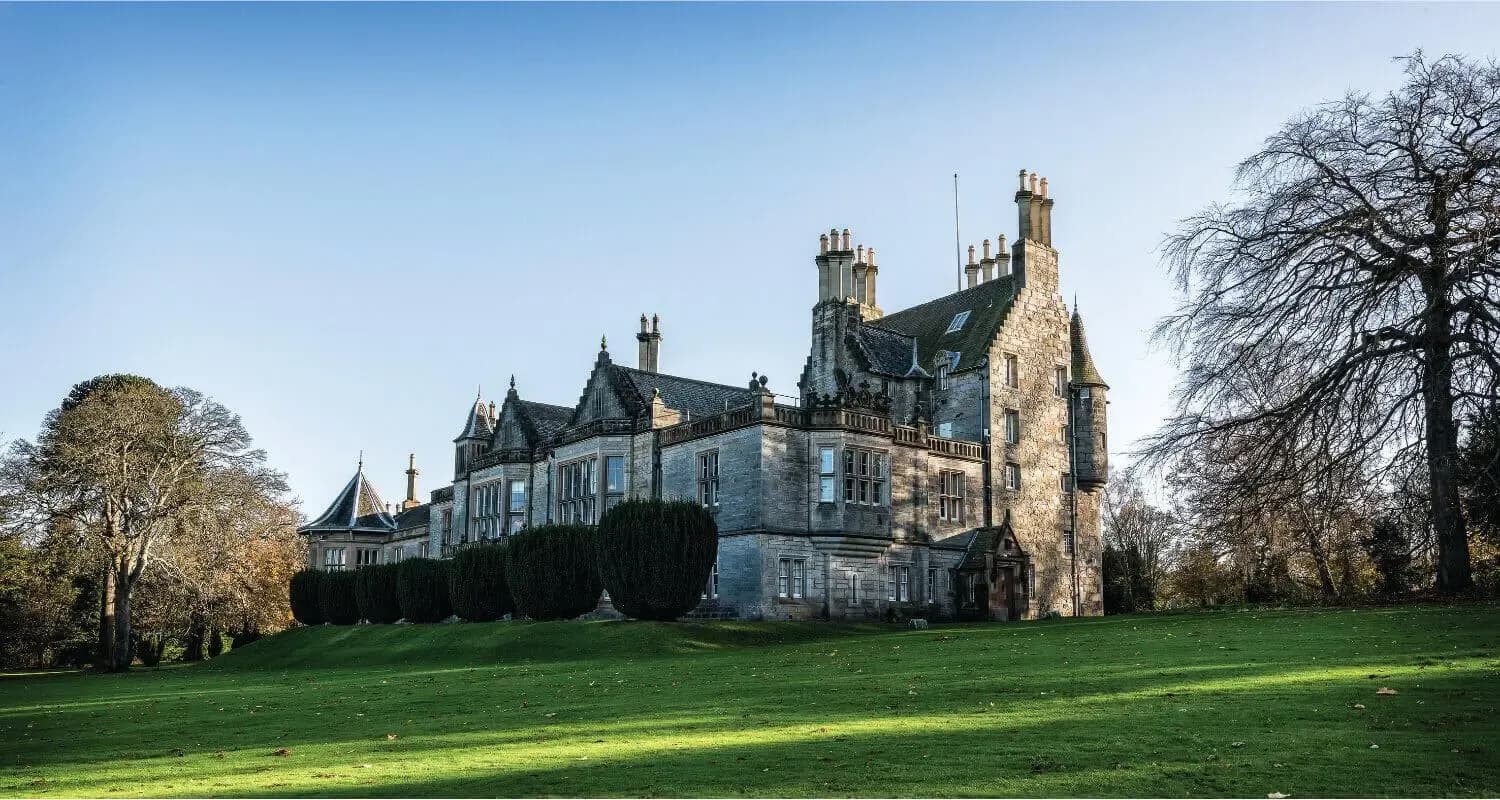Photo of Lauriston Castle on a sunny day